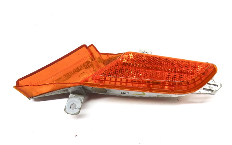 Thumbnail 2: 2008 PORSCHE CAYENNE (955) FRONT LEFT DRIVER BUMPER MARKER LIGHT LAMP