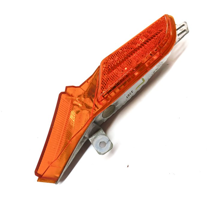 Thumbnail 3: 2008 PORSCHE CAYENNE (955) FRONT LEFT DRIVER BUMPER MARKER LIGHT LAMP