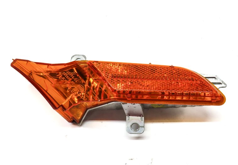 Thumbnail 2: 2008 PORSCHE CAYENNE (955) FRONT RIGHT PASSENGER BUMPER MARKER LIGHT LAMP