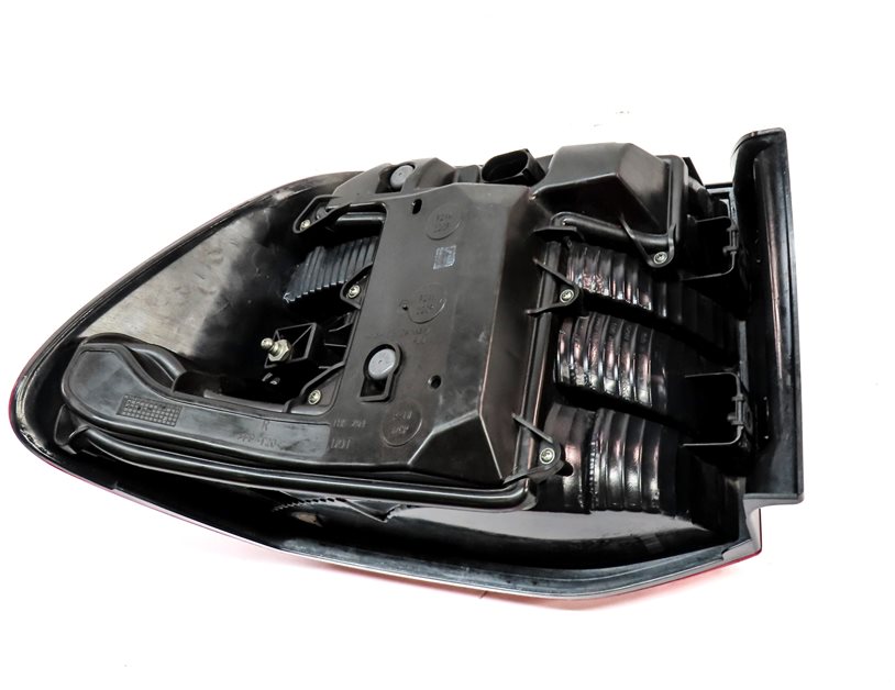 Thumbnail 5: 2008-2010 PORSCHE CAYENNE (957) RIGHT PASSENGER REAR TAILLIGHT BRAKE LIGHT LAMP