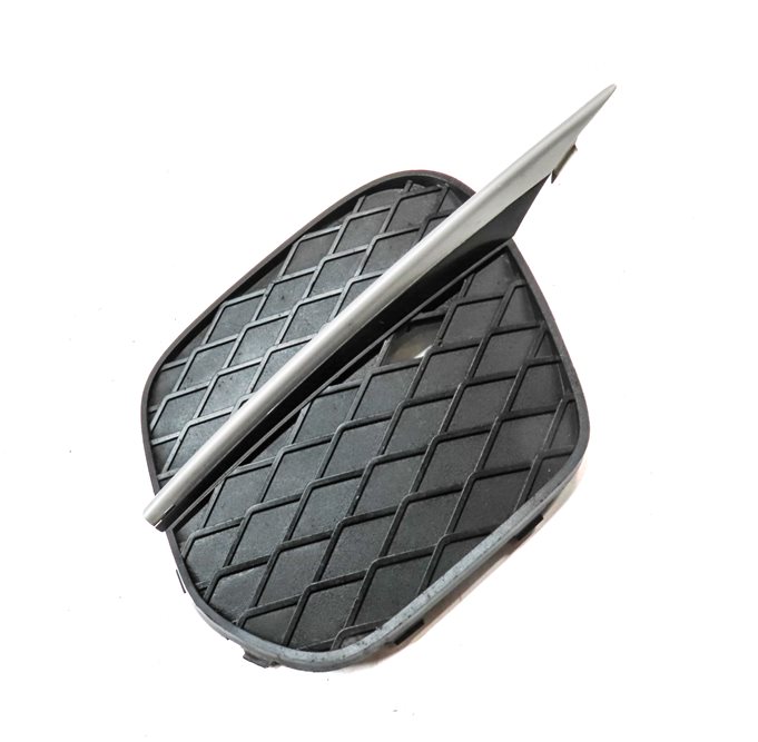 Thumbnail 3: 2011-2013 BMW X5 (E70) FRONT RIGHT PASSENGER LOWER BUMPER VENT GRILLE TRIM