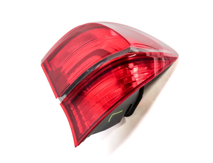 Thumbnail 4: 2011-2013 BMW X5 X5M (E70) LEFT DRIVER REAR OUTER TAILLIGHT BRAKE LIGHT LAMP