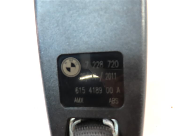 Thumbnail 6: 2012 BMW X5 (E70) REAR 2ND ROW LEFT CENTER RIGHT SEATBELT BUCKLE RECIEVER SET/3