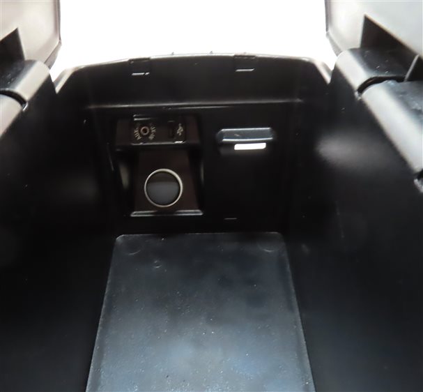 Thumbnail 9: 07-14 BMW X5 X6 (E70 E71 E72) FRONT CENTER CONSOLE ARMREST COMPARTMENT (Black)