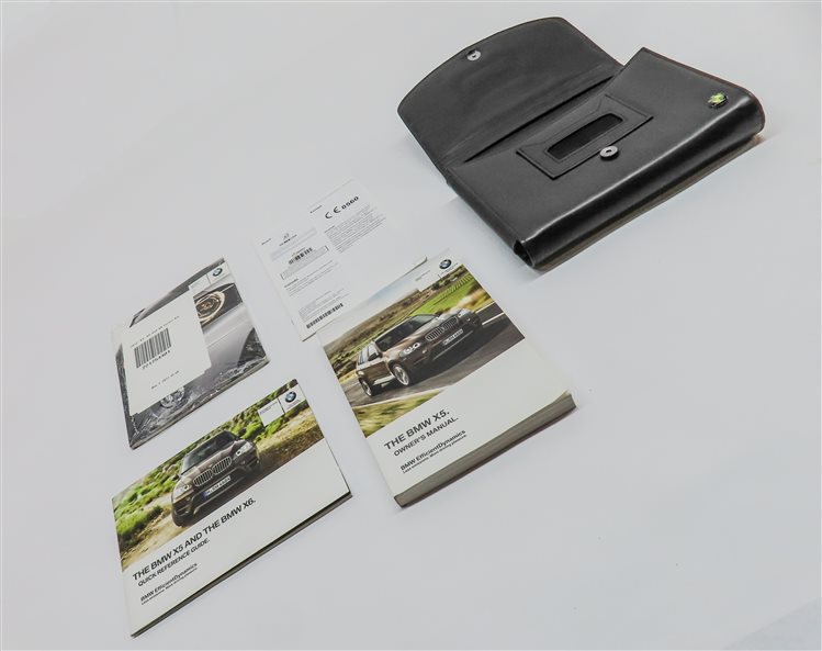 Thumbnail 3: 2012 BMW X5 (E70) 3.0L (N55) ENGINE OWNERS MANUAL BOOKLET SET/5 w/ CASE