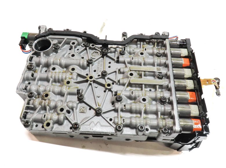 Thumbnail 6: 11-13 BMW X5 X6 (E70 E71) 3.0L TURBO 8HP-45 AUTOMATIC TRANSMISSION VALVE BODY
