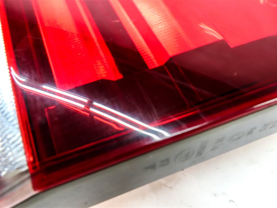 Thumbnail 7: 11-13 BMW X5 X5M (E70) LEFT DRIVER INNER TAILLIGHT LIGHT LAMP (INCANDESCENT)