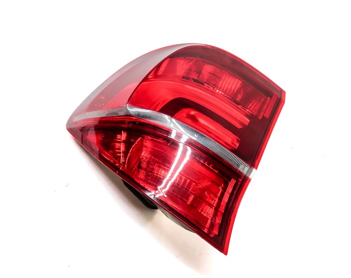 2011-2013 BMW X5 X5M (E70) RIGHT PASSENGER REAR OUTER TAILLIGHT BRAKE LIGHT LAMP