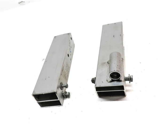 Thumbnail 2: 09-17 AUDI Q5 SQ5 (B8) REAR BUMPER CRASH IMPACT REINCFORCEMENT BAR BRACKET SET/2
