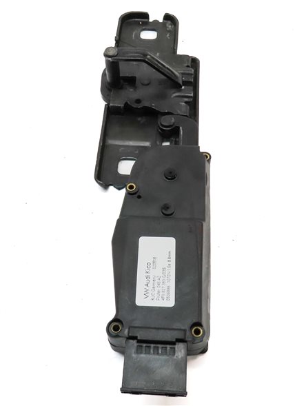Thumbnail 4: 2016 AUDI SQ5 (B8 8R) REAR TRUNK TAILGATE HATCH LID LOCK LATCH STRIKER PLATE