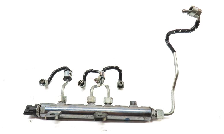Thumbnail 4: 2016 RANGE ROVER SPORT (L494) 3.0L DIESEL ENGINE RIGHT FUEL RAIL w/ LINES