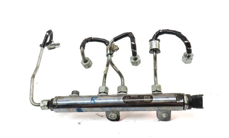 Thumbnail 5: 2016 RANGE ROVER SPORT (L494) 3.0L DIESEL ENGINE RIGHT FUEL RAIL w/ LINES