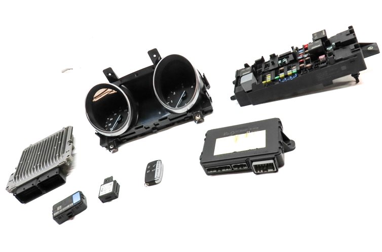 Thumbnail 3: 16 RANGE ROVER SPORT L494 3.0L DIESEL TDV6 ECM BCM IMMOBILIZER MODULE KEY SET/9