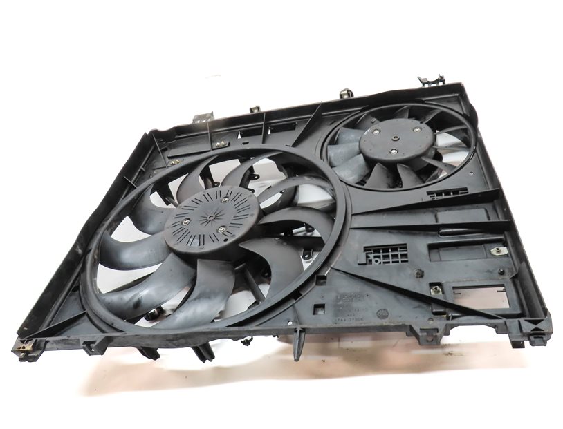 Thumbnail 2: 16 LAND RANGE ROVER SPORT L494 3.0L DIESEL ENGINE RADIATOR COOLING FAN ASSEMBLY