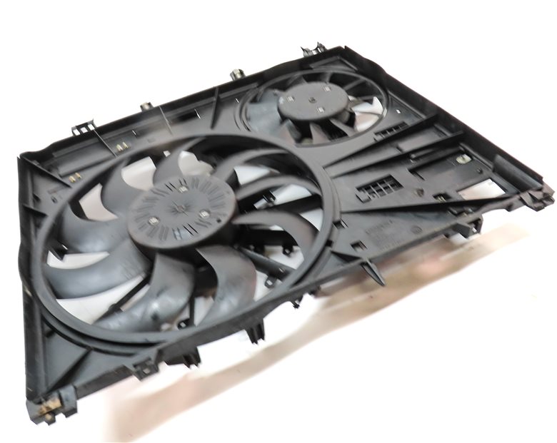Thumbnail 3: 16 LAND RANGE ROVER SPORT L494 3.0L DIESEL ENGINE RADIATOR COOLING FAN ASSEMBLY