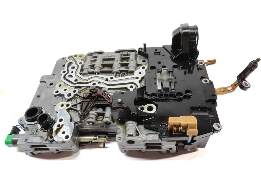 Thumbnail 2: 14-16 LR4 - RANGE ROVER SPORT (L405 L494) TRANSMISSION VALVE BODY w/ START STOP