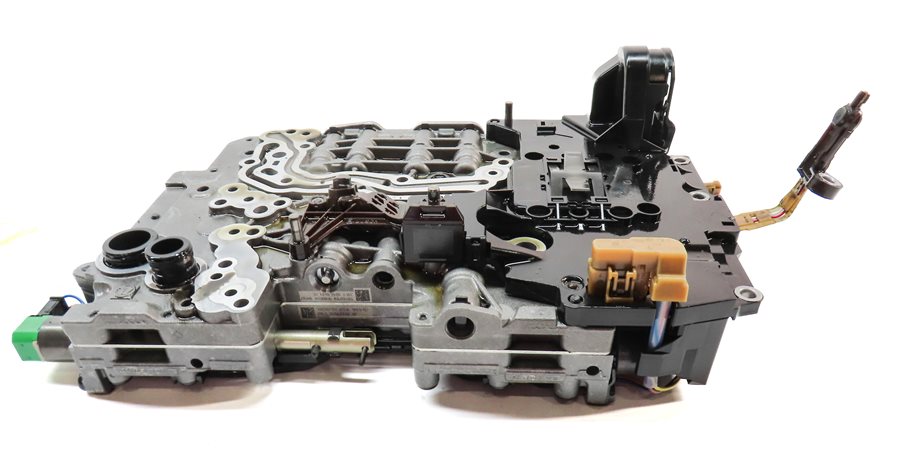 Thumbnail 4: 14-16 LR4 - RANGE ROVER SPORT (L405 L494) TRANSMISSION VALVE BODY w/ START STOP