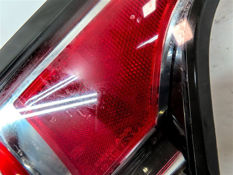 Thumbnail 7: 14-17 RANGE ROVER SPORT L405 L494 REAR RIGHT PASSENGER UPPER QUARTER TAILLIGHT