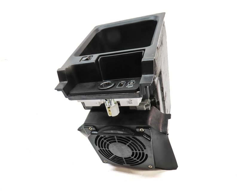 Thumbnail 2: 14-20 ROVER SPORT L494 FRONT CENTER CONSOLE REFRIGERATOR BOX COOLER COMPARTMENT