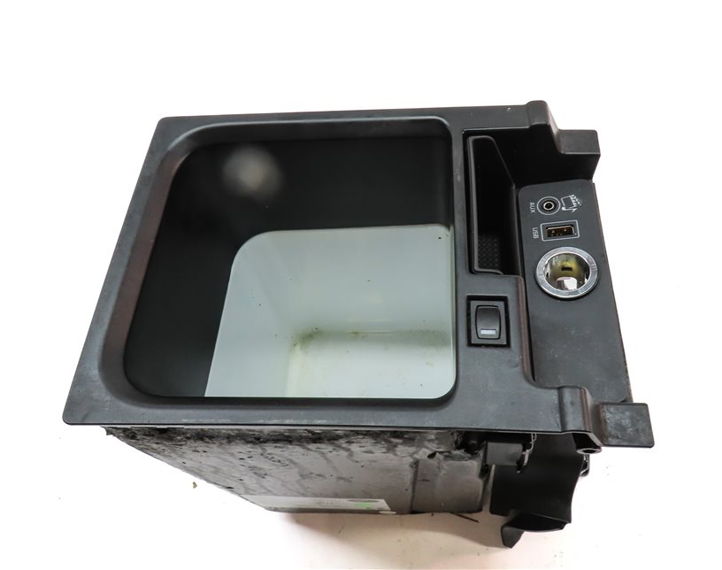 Thumbnail 7: 14-20 ROVER SPORT L494 FRONT CENTER CONSOLE REFRIGERATOR BOX COOLER COMPARTMENT