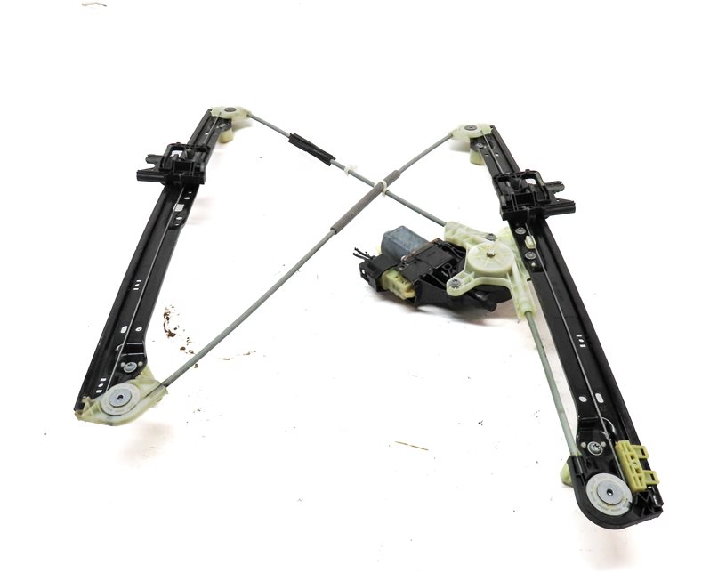 Thumbnail 4: 14-20 RANGE ROVER SPORT (L494) FRONT RIGHT PASSENGER WINDOW REGULATOR w/ MOTOR