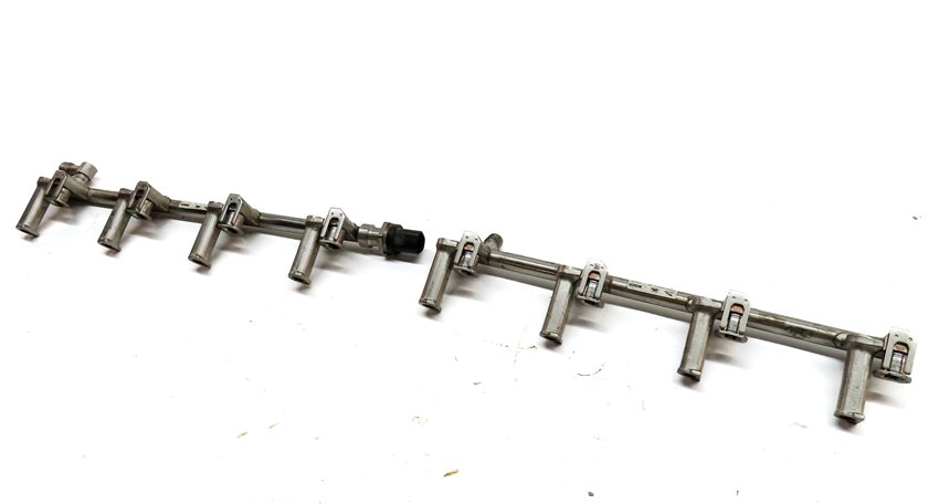 2014 RANGE ROVER SPORT (L494) 5.0L SUPER ENGINE LEFT & RIGHT FUEL RAIL SET/2