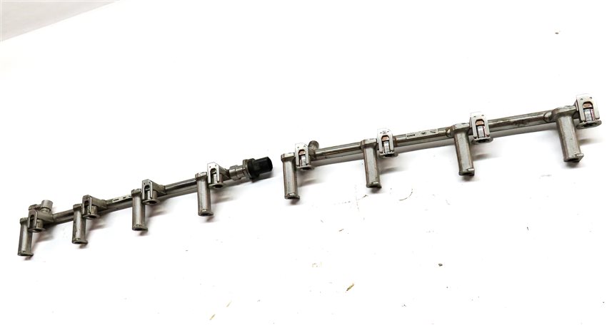 Thumbnail 2: 2014 RANGE ROVER SPORT (L494) 5.0L SUPER ENGINE LEFT & RIGHT FUEL RAIL SET/2