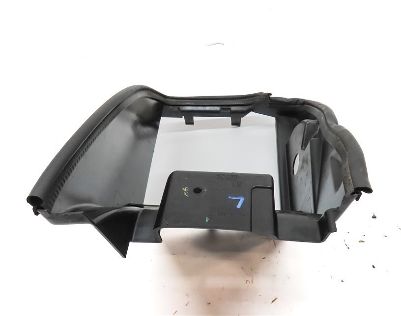 Thumbnail 5: 2014 RANGE ROVER SPORT (L494) 5.0L SUPER ENGINE LEFT AUXILIARY RADIATOR SHROUD