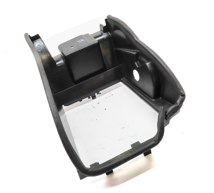 Thumbnail 3: 2014 RANGE ROVER SPORT (L494) 5.0L SUPER ENGINE RIGHT AUXILIARY RADIATOR SHROUD