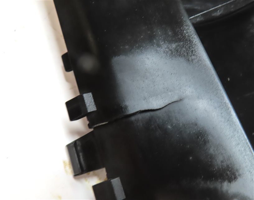 Thumbnail 8: 2014 RANGE ROVER SPORT (L494) 5.0L SUPER ENGINE RIGHT AUXILIARY RADIATOR SHROUD