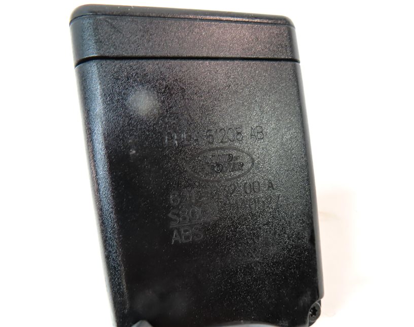 Thumbnail 5: 14-15 RANGE ROVER SPORT (L494) FRONT RIGHT PASSENGER SEATBELT BUCKLE RECEIVER