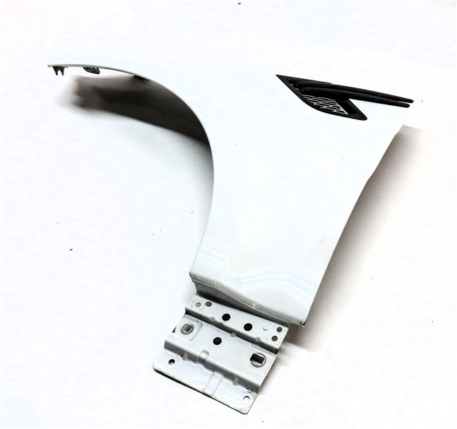 14-17 RANGE ROVER SPORT (L494) FRONT LEFT DRIVER FENDER w/ GRILLE VENT (White)