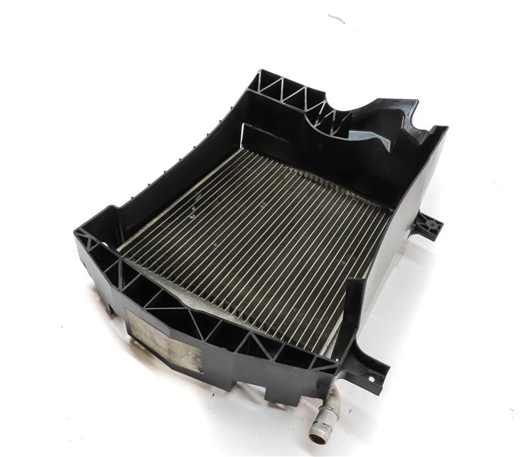 13-20 ROVER SPORT DISCOVERY (L405 L462 L494) LEFT AUXILIARY RADIATOR & BRACKET