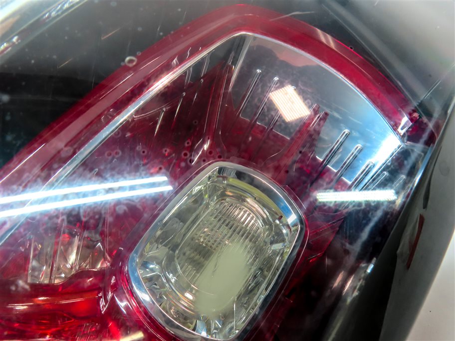 Thumbnail 6: 14-17 RANGE ROVER SPORT L405 L494 REAR RIGHT PASSENGER UPPER QUARTER TAILLIGHT