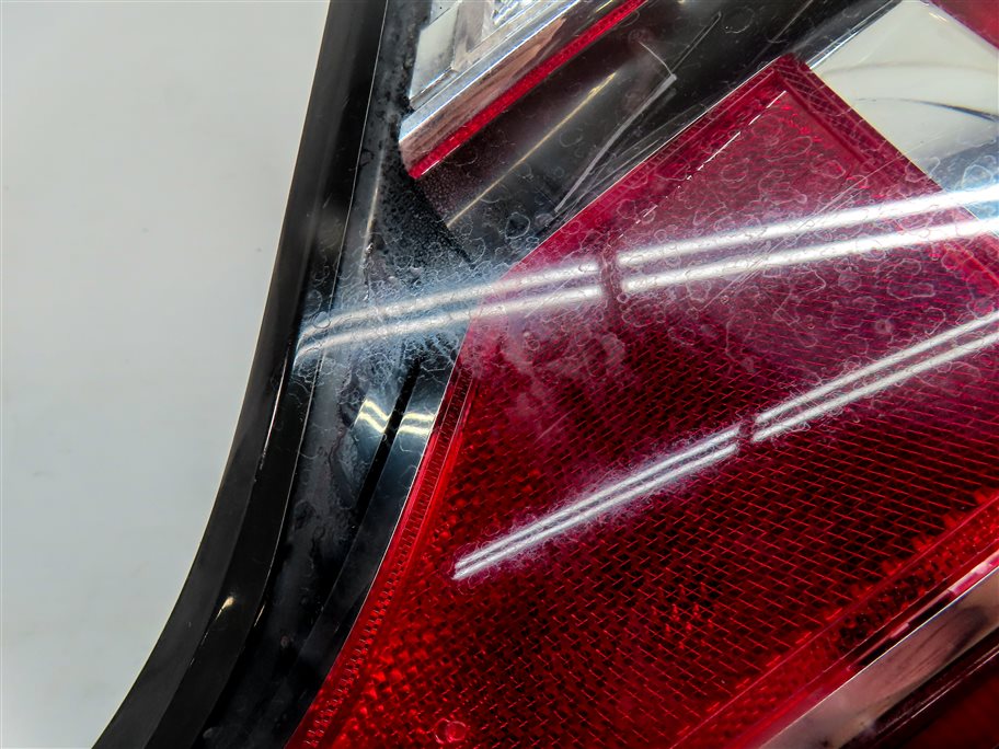 Thumbnail 8: 14-17 RANGE ROVER SPORT L405 L494 REAR RIGHT PASSENGER UPPER QUARTER TAILLIGHT