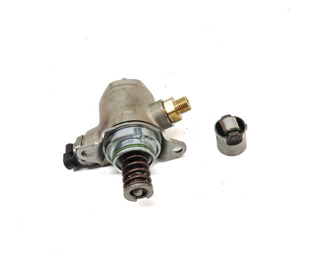 Thumbnail 2: 13-17 AUDI A4 A5 A6 Q5 TT (B8 C7 8K 8T 8R MK3) 2.0L ENGINE MECHANICAL FUEL PUMP