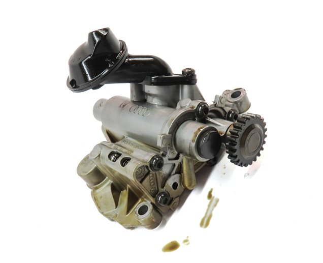 Thumbnail 3: 2013 AUDI Q5 (B8 8R) 2.0L CPMA ENGINE OIL PUMP w/ PICKUP TUBE