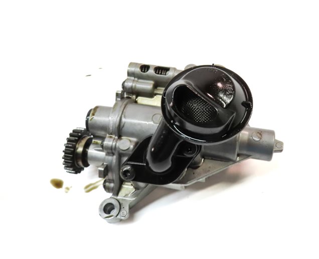 Thumbnail 4: 2013 AUDI Q5 (B8 8R) 2.0L CPMA ENGINE OIL PUMP w/ PICKUP TUBE