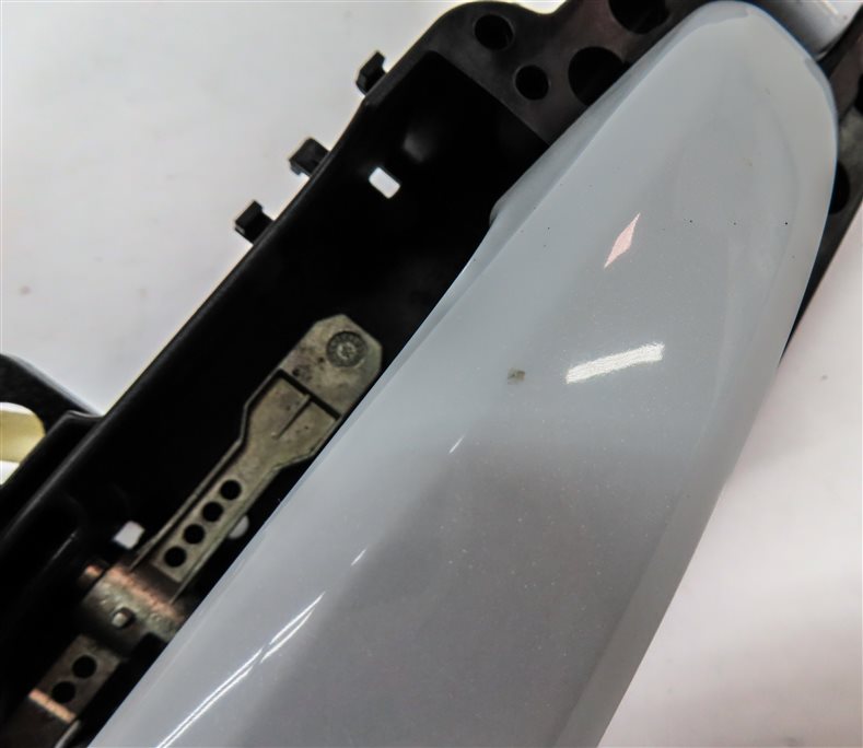 Thumbnail 8: 09-17 AUDI A4 S4 Q5 ALLROAD (B8 8K 8R) REAR LEFT KEYLESS DOOR HANDLE (White)