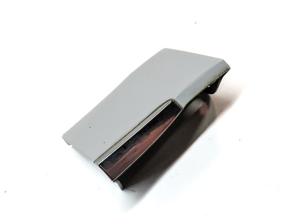 Thumbnail 5: 2013 AUDI Q5 (B8 8R) FRONT LEFT DRIVER FENDER LOWER TRIM CAP