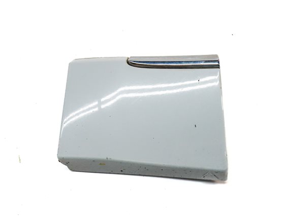 Thumbnail 6: 2013 AUDI Q5 (B8 8R) FRONT LEFT DRIVER FENDER LOWER TRIM CAP