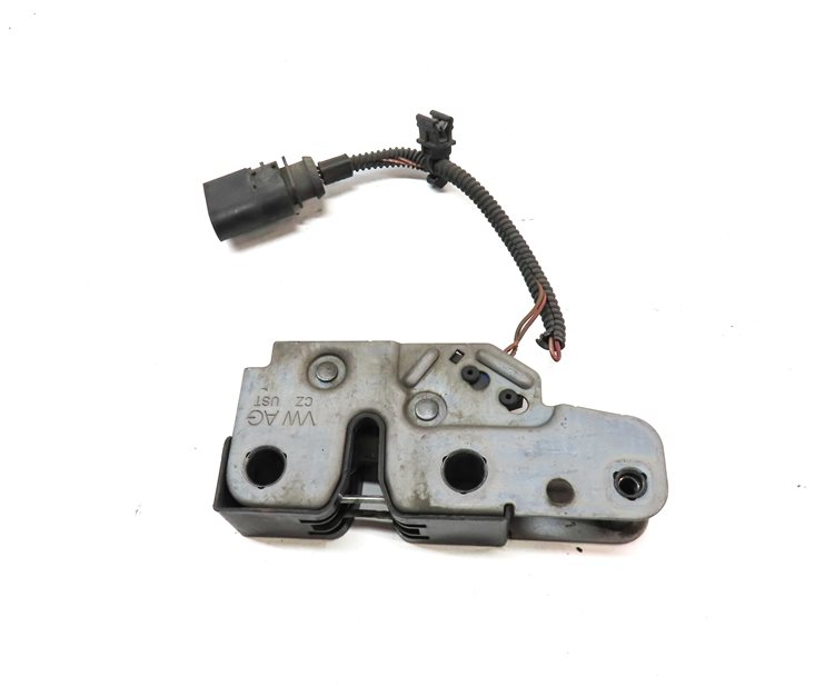Thumbnail 4: 2016 PORSCHE CAYENNE (958) FRONT LOWER HOOD LOCK LATCH STRIKER PLATE