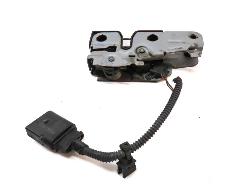Thumbnail 5: 2016 PORSCHE CAYENNE (958) FRONT LOWER HOOD LOCK LATCH STRIKER PLATE
