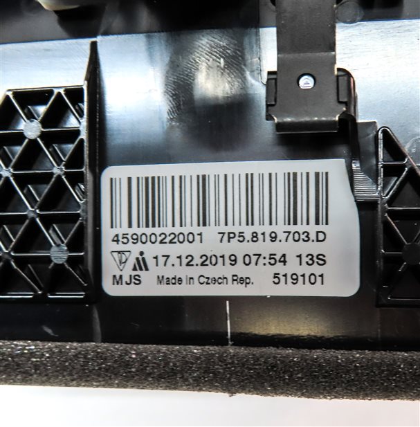 Thumbnail 6: 2016 PORSCHE CAYENNE (958) FRONT LEFT DRIVER OUTER DASH HEATER A/C AIR VENT