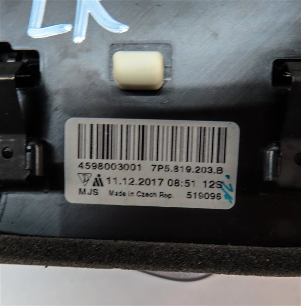 Thumbnail 7: 2016 PORSCHE CAYENNE (958) REAR LEFT CENTER CONSOLE HEATER A/C AIR VENT