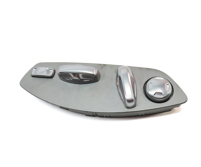 Thumbnail 4: 2016 PORSCHE CAYENNE (958) FRONT RIGHT PASSENGER SEAT ADJUST SWITCH BUTTON