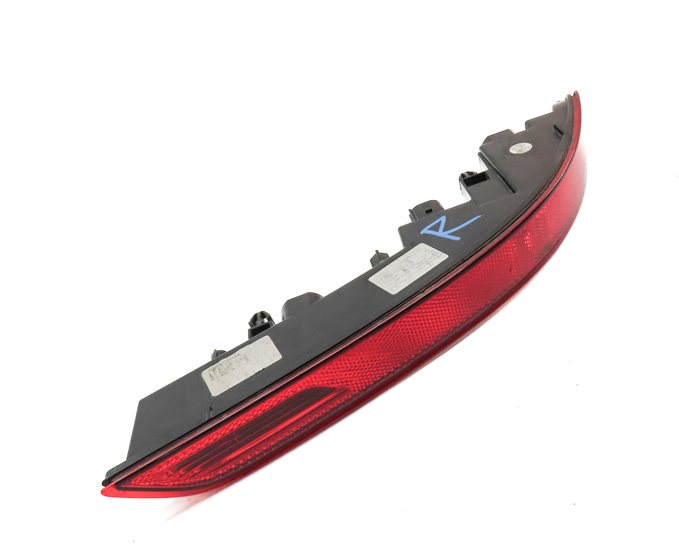 Thumbnail 3: 15-18 PORSCHE CAYENNE (958) REAR RIGHT PASSENGER LOWER BUMPER TAILLIGHT LAMP