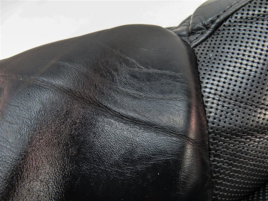 Thumbnail 9: 15-18 CAYENNE (958) RIGHT PASSENGER LOWER BOTTOM SPORT SEAT CUSHION (Black)