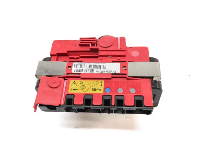 Thumbnail 2: 2009 BMW X6 (E71) 4.4L (N63) POSITIVE BATTERY TERMINAL POWER DISTRIBUTION PLATE