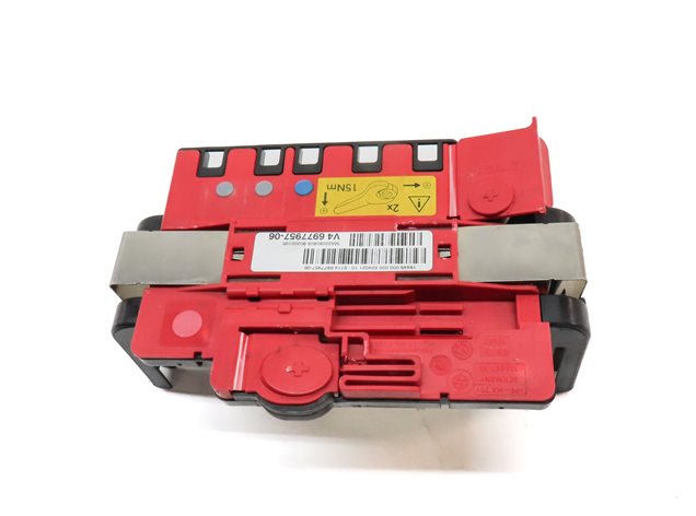 Thumbnail 4: 2009 BMW X6 (E71) 4.4L (N63) POSITIVE BATTERY TERMINAL POWER DISTRIBUTION PLATE